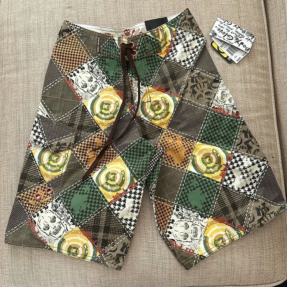 Body Glove Boys Board Shorts Pocket Size 10/25 inch waist Skull Design